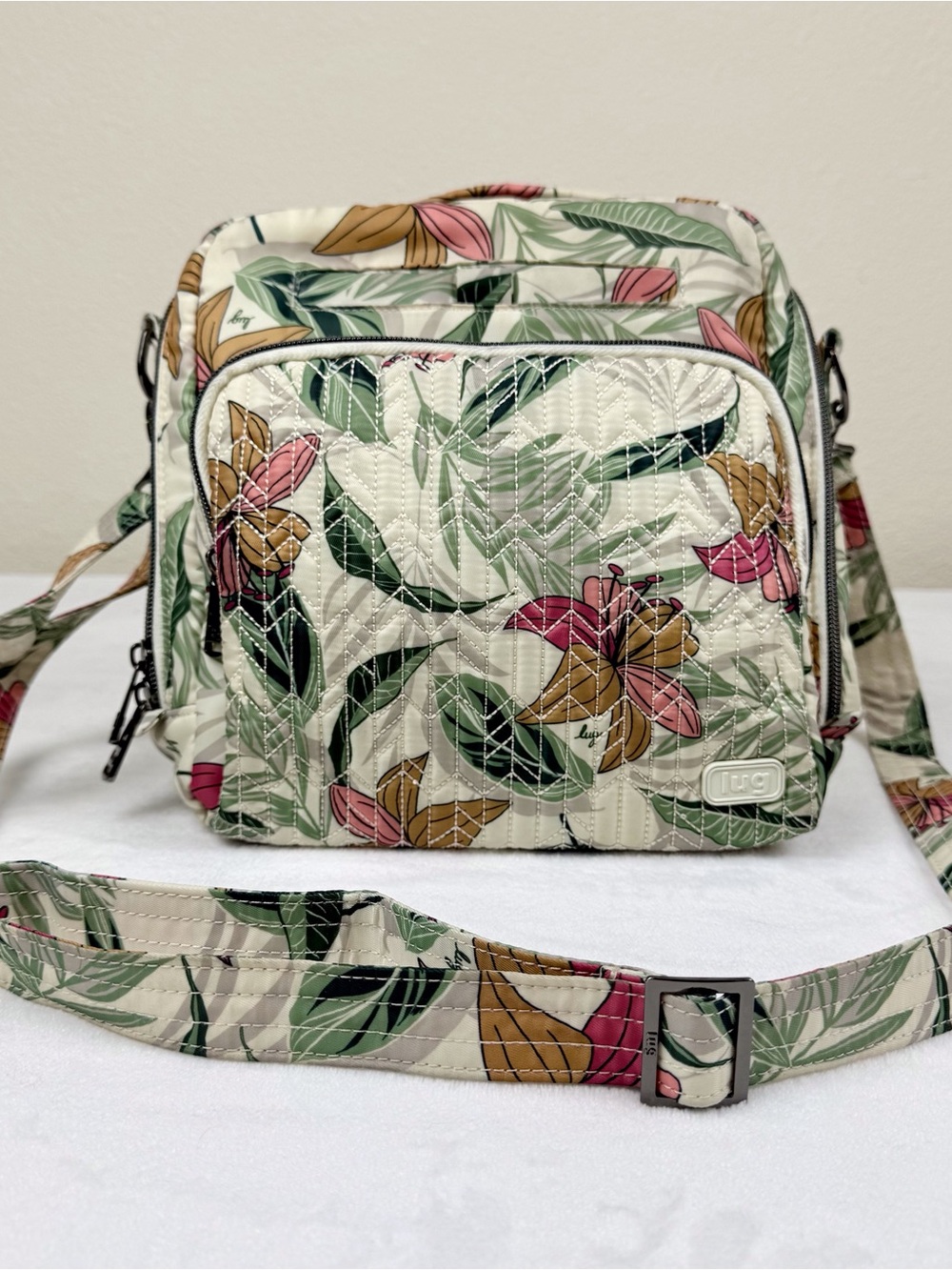 Lug Ranger Quilted Lily Floral Crossbody Bag Travel Organizer Pockets